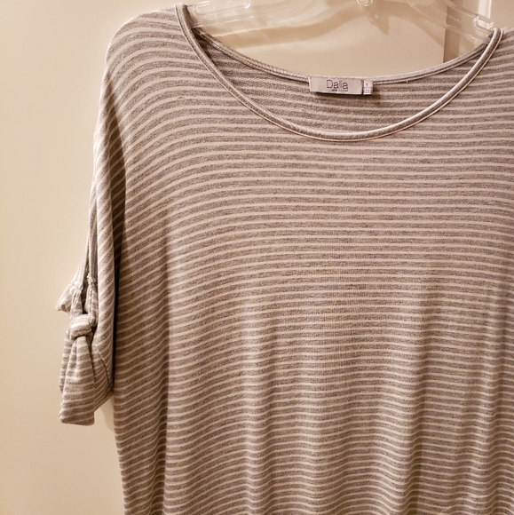 Cold Shoulder Dress - Picture 2 of 4